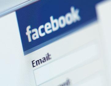 لماذا يفرض فايسبوك بريده على مستخدمي الموقع؟