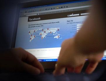 عدد الفاعلين عبر فايسبوك يناهز المليار 