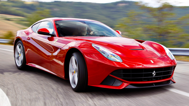 Test Drive لسيارة Ferrari F12