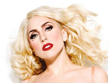 ليدي غاغا تدخن المارجوانا على المسرح