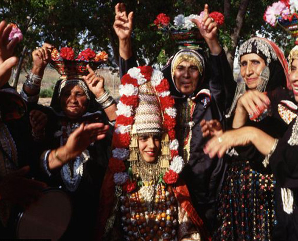 وفاة طفلة في الثامنة من عمرها ليلة عرسها