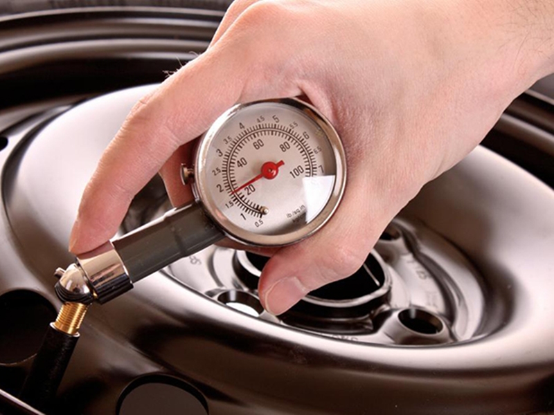 قس ضغط إطارات السيارات من خلال هاتفك!