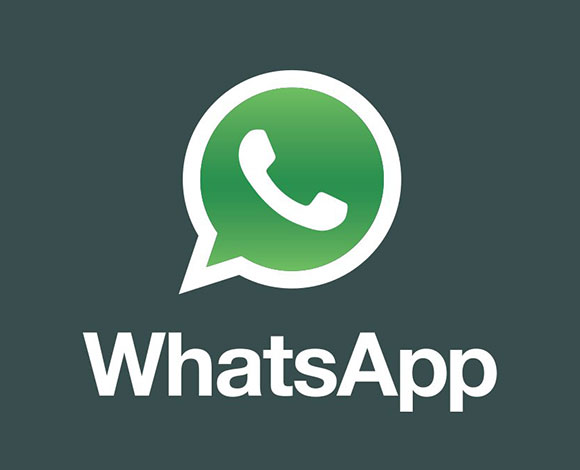 سعودي يطلق زوجته بالخطأ عبر الواتساب