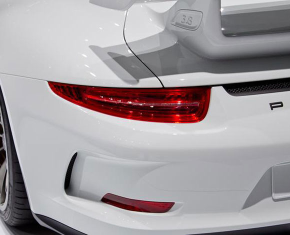 كل ما يجب أن تعرفه عن بورش 911 GT3 RS طراز 2015  