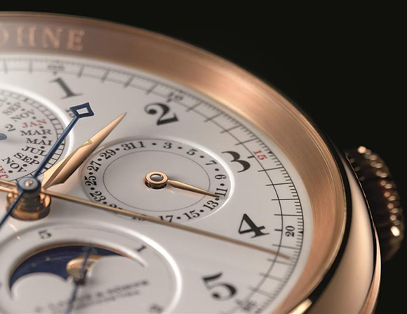 طرح ساعة  GRAND COMPLICATION المحدودة بمليوني يورو
