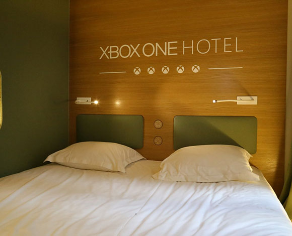 Xbox One من جهاز إلكتروني إلى فندق فخم في باريس