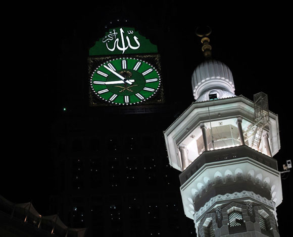ساعة مكة أكبر ساعة في العالم وأعلاها... بالصور