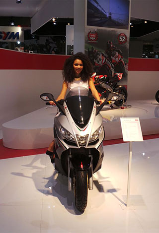 رائد يزور معرض EICMA 2013 في دورته ال 71
