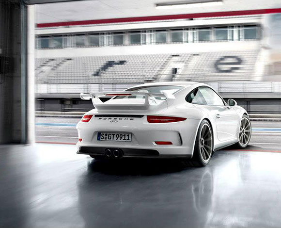 كل ما يجب أن تعرفه عن بورش 911 GT3 RS طراز 2015  