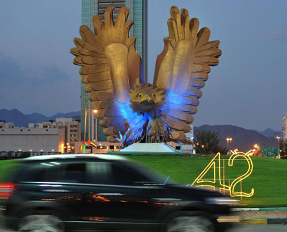 "أسعد شعب" في العيد الوطني الإماراتي الـ42