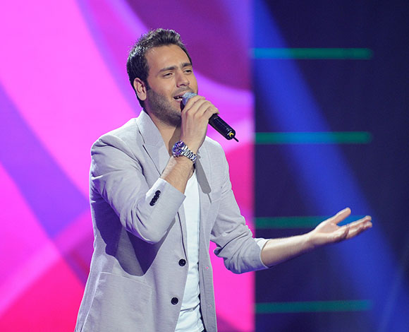 أحلام تهدي مشترك 10 آلاف دولار في حلقة The Winner Is