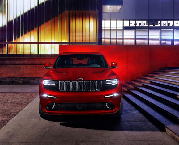 "غراند شيروكي إس آر تي8" جديدة كلياً في المنطقة