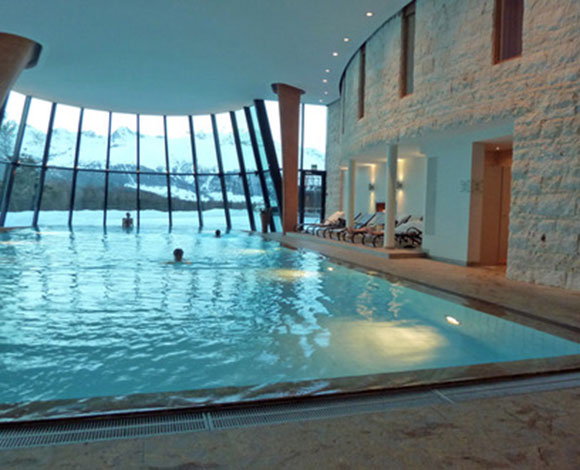 "Grand Hotel Kronenhof" عراقة 150 سنة في جبال الألب 