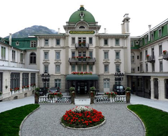 "Grand Hotel Kronenhof" عراقة 150 سنة في جبال الألب 