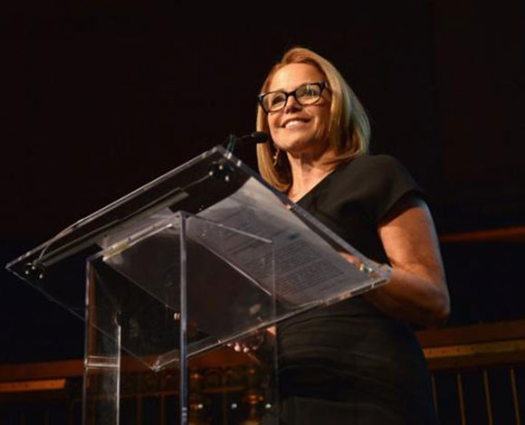 لهذه الأسباب العملاقة "ياهو" استعانت بالمذيعة اللامعة كاتي كوريك