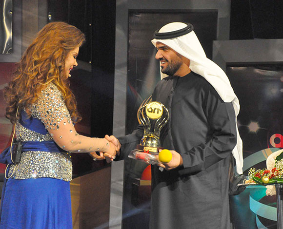 الجسمي يختتم 2013 بتكريم "أفضل فنان عربي"  