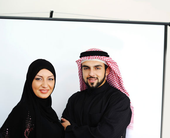 هل تعرف ما أهمية لغة العيون في العلاقات العاطفية؟