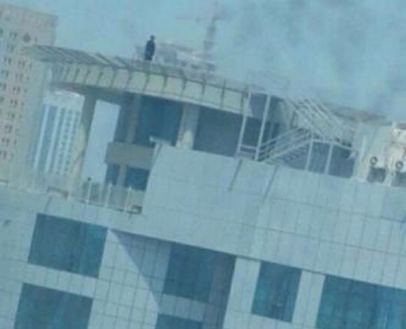  خليجية تحاول الإنتحار من قمة فندق بالشارقة