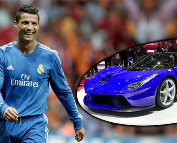 رونالدو يحتفل بتجديد عقده بشراء فيراري بـ1.3 مليون يورو