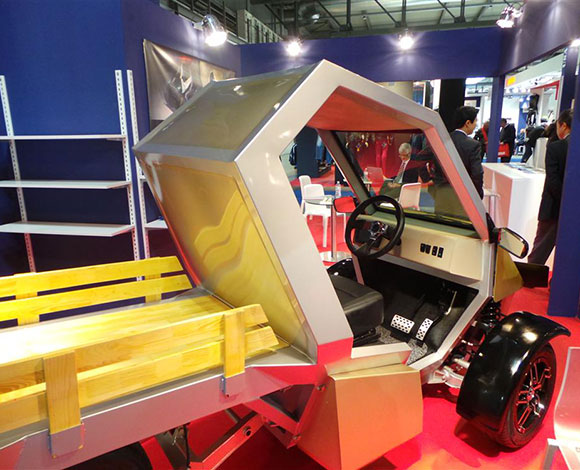 رائد يزور معرض EICMA 2013 في دورته ال 71