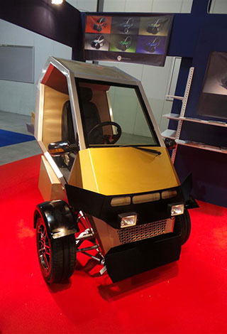 رائد يزور معرض EICMA 2013 في دورته ال 71