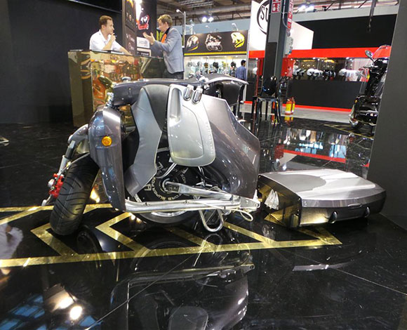 رائد يزور معرض EICMA 2013 في دورته ال 71