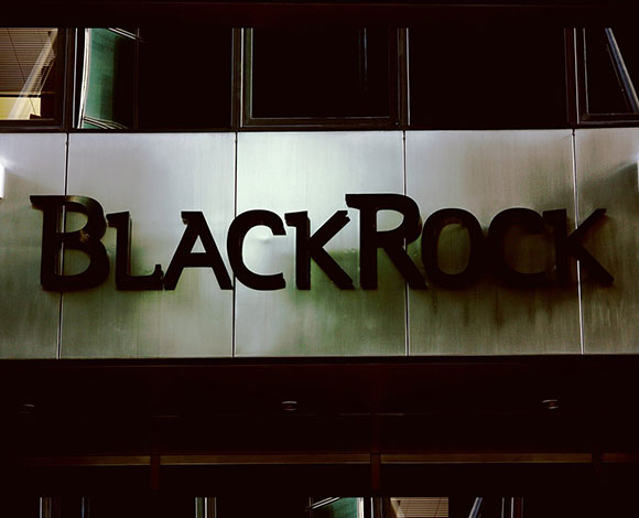 شركة BlackRock الجهة الاستثمارية الأكبر في العالم