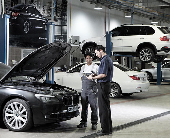عملاء BMW الشرق الأوسط يختبرون متعة القيادة الخالصة مع خدمة BMW الشاملة
