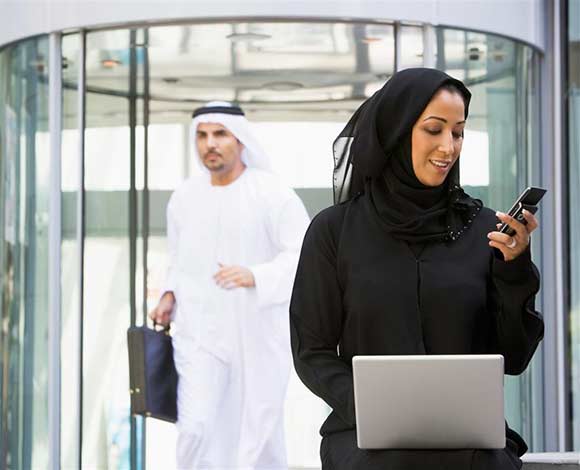 برغم التطوّر والتقدّم .. هذه هي العوائق أمام عمل المرأة الإماراتية!