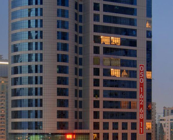  خليجية تحاول الإنتحار من قمة فندق بالشارقة