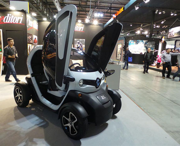 رائد يزور معرض EICMA 2013 في دورته ال 71