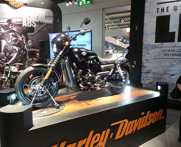 رائد يزور معرض EICMA 2013 في دورته ال 71