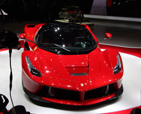 بيع كل سيارات LaFerrari التي يبلغ سعرها 1.4 ملايين دولار 