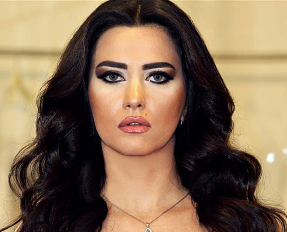 من هي ملكة جمال العيون لعام 2013؟