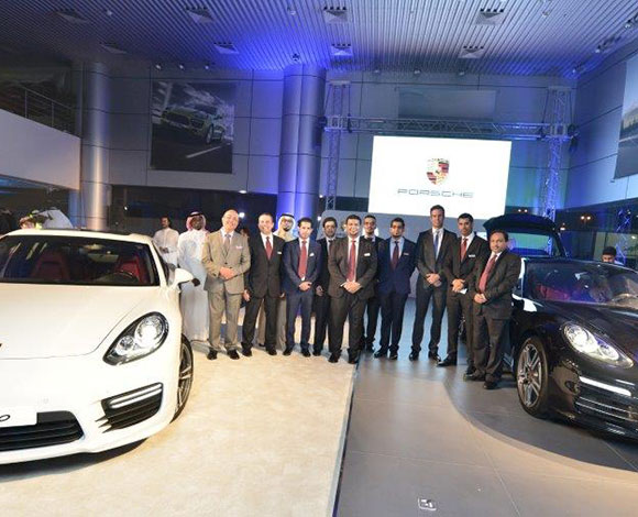 مركز بورشه السعودية يعلن عن وصول باناميرا الجديدة