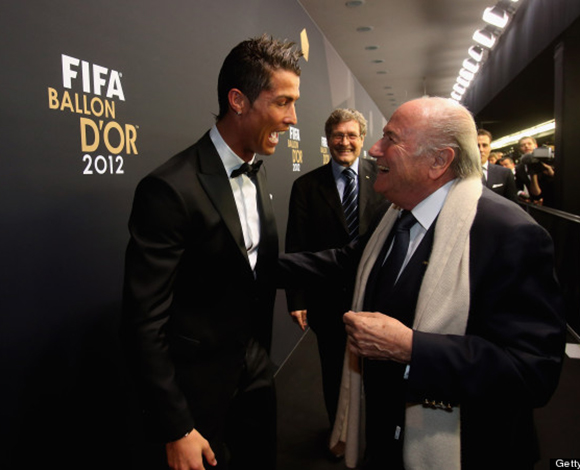 بلاتر يعتذر من رونالدو وريال مدريد بعد عاصفة الاستنكار