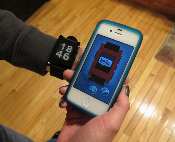 سر التمويل الجماعي الذي وصل إلى 10 ملايين دولار في Pebble