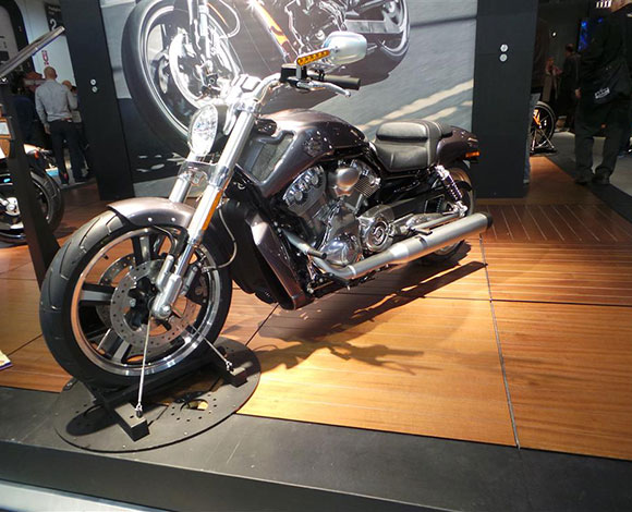 رائد يزور معرض EICMA 2013 في دورته ال 71