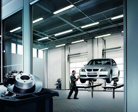عملاء BMW الشرق الأوسط يختبرون متعة القيادة الخالصة مع خدمة BMW الشاملة