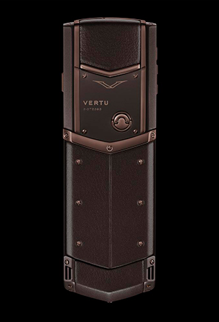 هاتف SIGNATURE PURE CHOCOLATE ينضمّ إلى مجموعة SIGNATURE من VERTU
