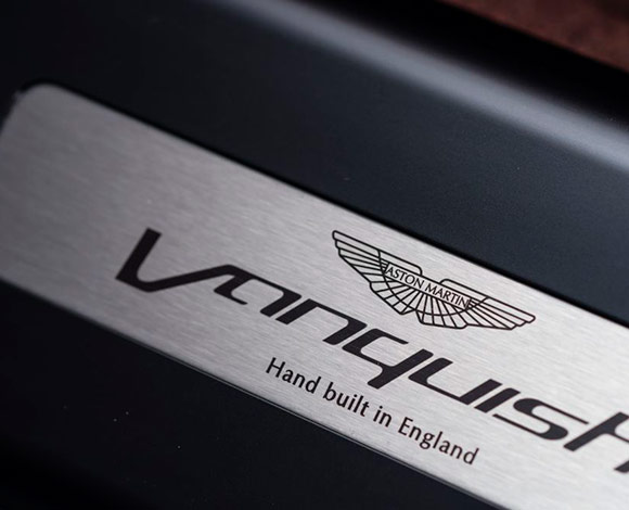أستون مارتن Vanquish Volante: وزن أخف وتصميم أنيق