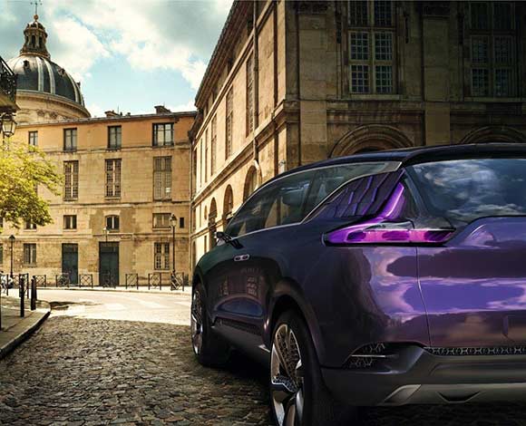 رينو تكشف النقاب عن طرازها التجريبي "إينيشيال باريس" 