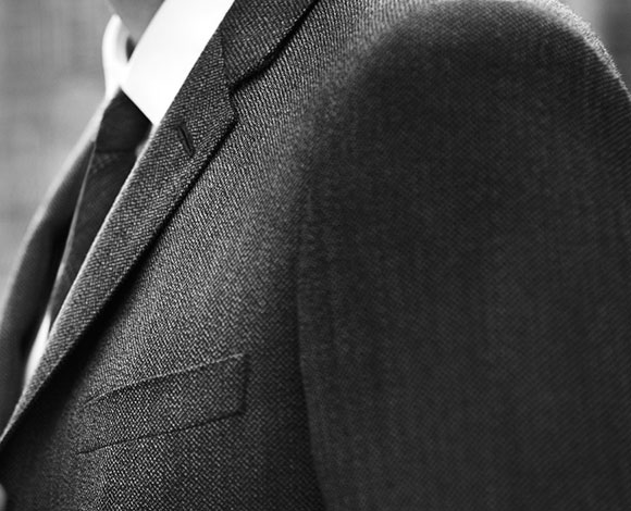Burberry تبتكر ملابس رجاليّة للسفر فقط