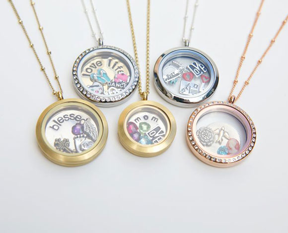 Origami Owl شركة تأسست بنقود جليسة أطفال شابة  