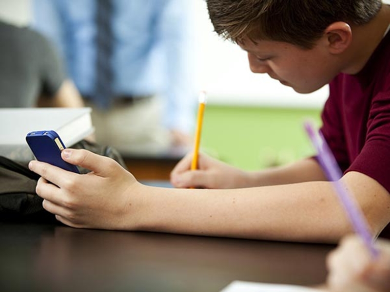 جهاز لكشف حالات الغش عبر الهواتف أثناء الامتحانات