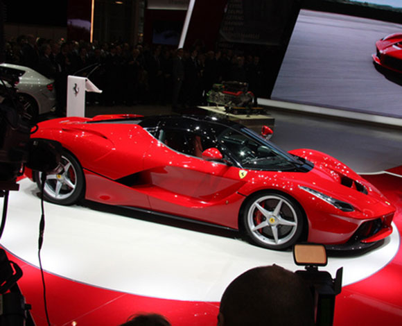 بيع كل سيارات LaFerrari التي يبلغ سعرها 1.4 ملايين دولار 