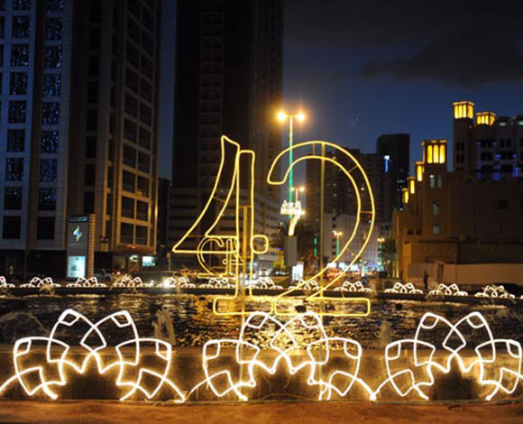 "أسعد شعب" في العيد الوطني الإماراتي الـ42