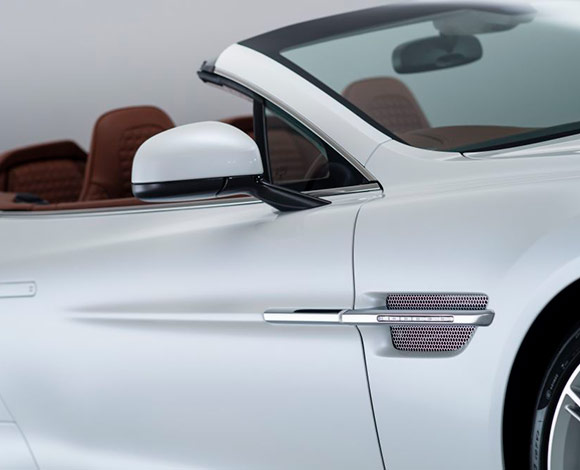 أستون مارتن Vanquish Volante: وزن أخف وتصميم أنيق
