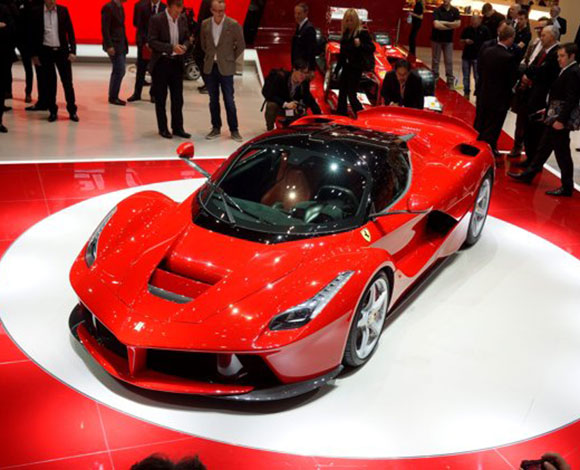 بيع كل سيارات LaFerrari التي يبلغ سعرها 1.4 ملايين دولار 