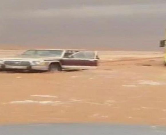 العاصمة السعودية تغرق في الفيضانات  